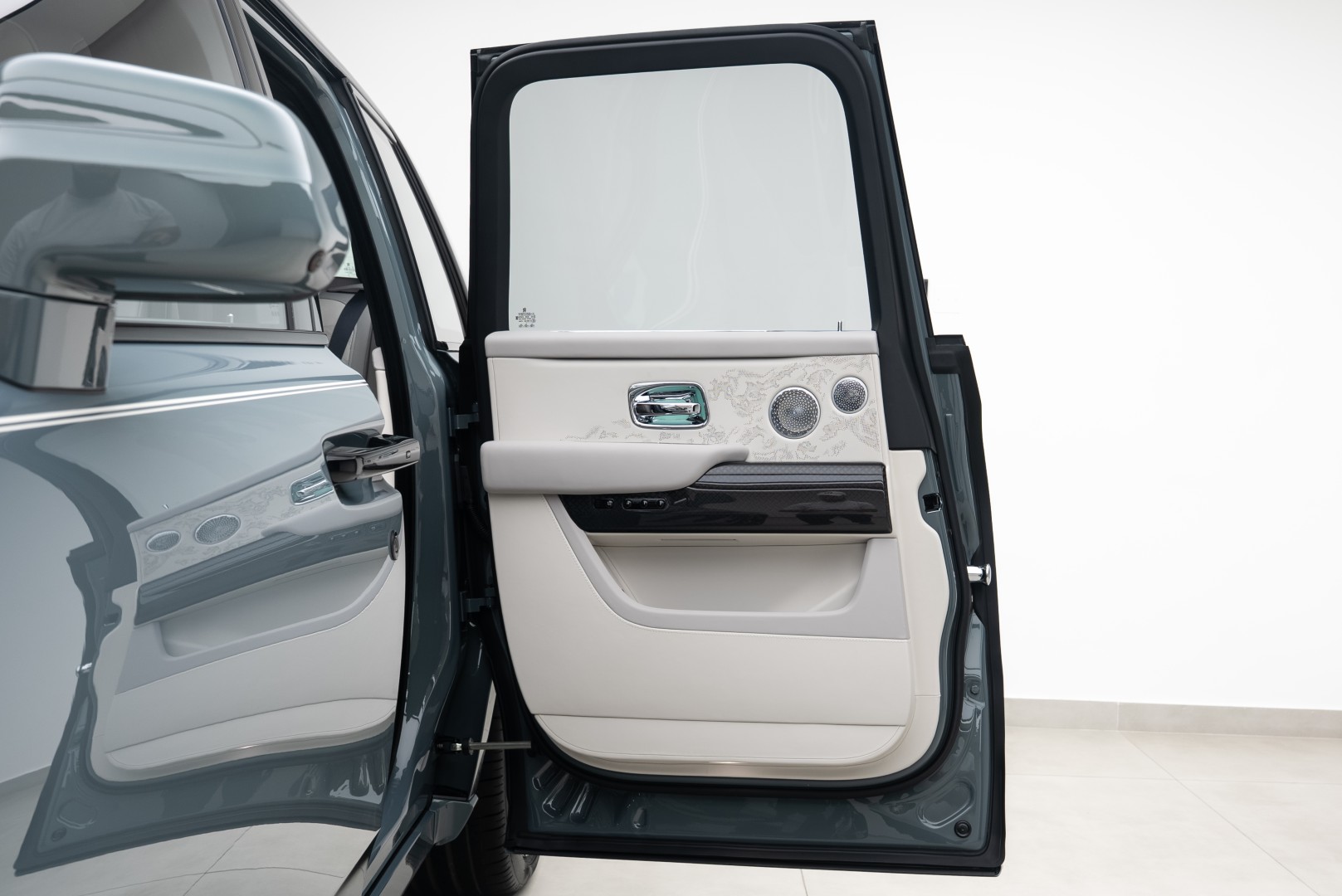 2026 ROLLS ROYCE CULLINAN | BLACK BADGE | GCC | MAIN DEALER WARRANTY SERVICE